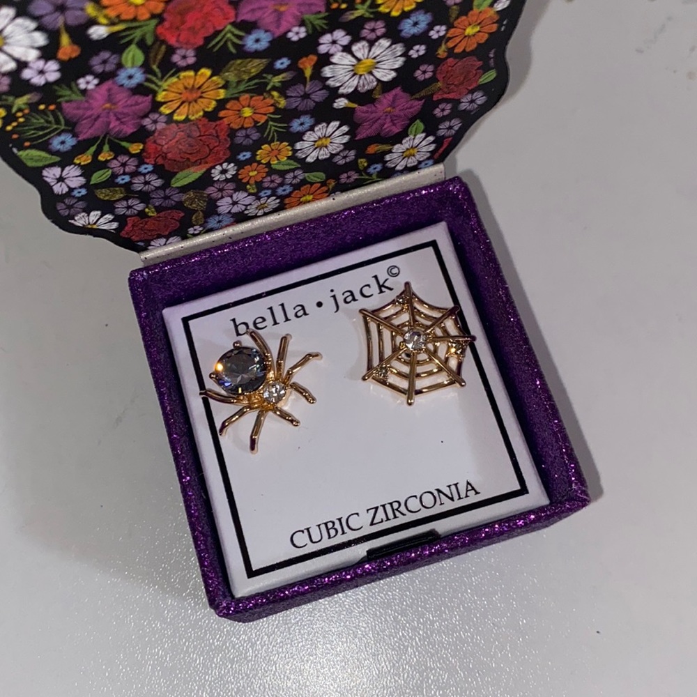 Spider earrings